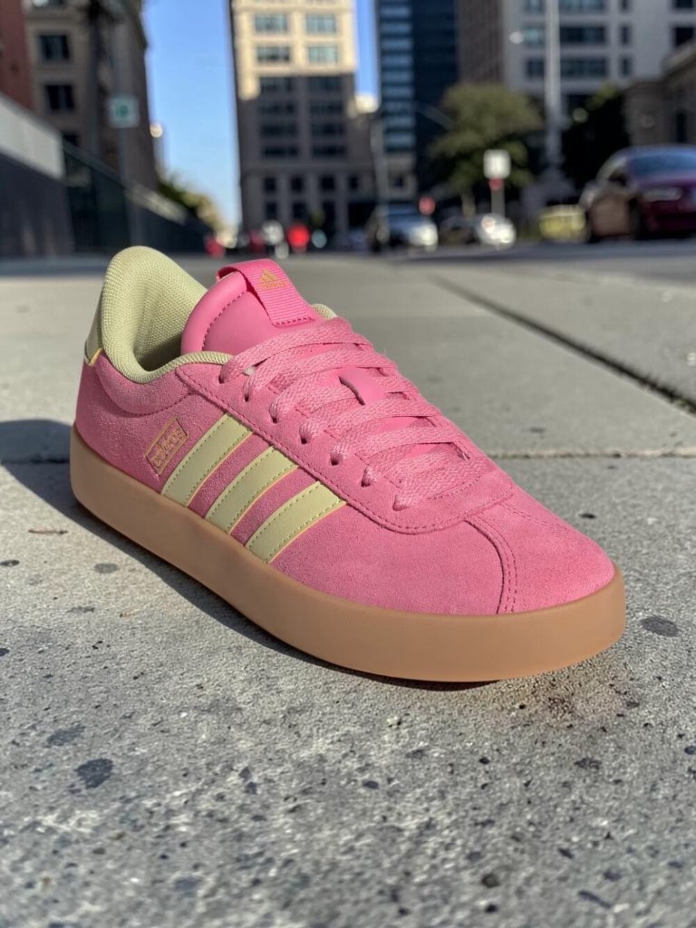 VI Court 3.0 Shoes in Pink Fusion/Powder Yellow/ Gold Metallic Women’s Size 8.5